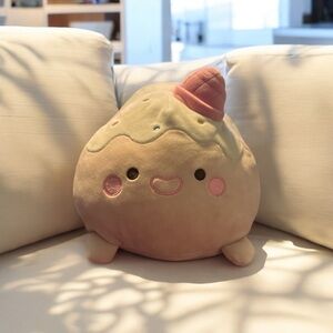 MINISO Yummy Yummy Food Series-Strawberry Cute Rare Soft Plush Toy (Pink) EUC